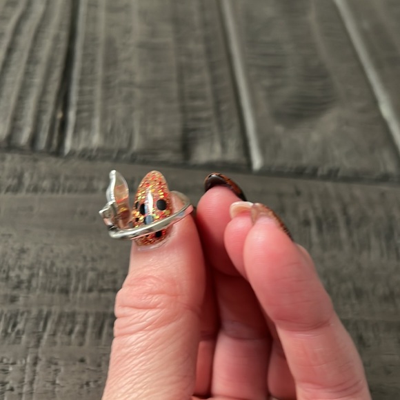 🐳 Sterling silver ring in shape of a whale tail - Picture 3 of 5